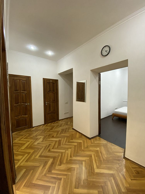 Продаж Квартира 3-кімнатна, 1/5 поверх на Гетьмана Павла Скоропадського вул., д. 17б Київ - фото 3