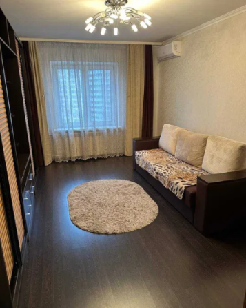 Оренда Квартира 1-кімнатна, 12/23 поверх на О. Пчілки, 2-Б Київ