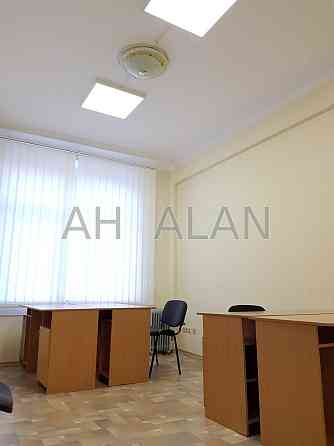 Оренда Будинок 3-кімнатний на Велика Васильківська вул., 16 Київ