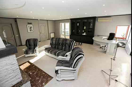 Оренда офісне приміщення на Клиническая ул. поверх - 12/24 Київ