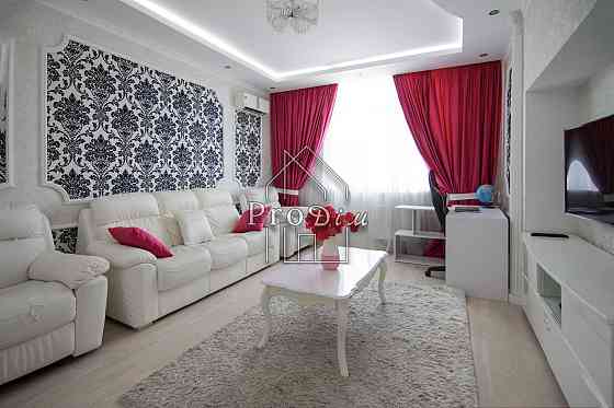 Продаж Будинок 3-кімнатний на Саперно-Слобідська вул., 24 Kiev