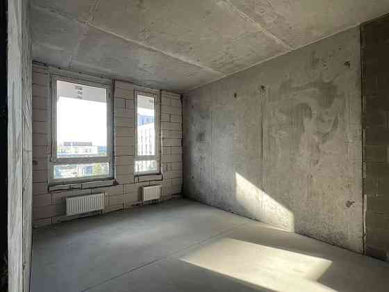 Продаж Квартира 2-кімнатна, 4/9 поверх на Салютна вул., д. 2 Киев