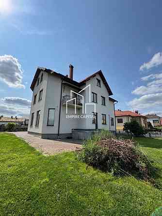 Продаж 3-поверховий Будинок з ділянкою 14 сот 350 кв.м 7+ кімн. на Геологів вул. Лапаївка