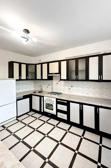 Продаж Квартира 2-кімнатна, 8/9 поверх на Чорновола, 11 Ивано-Франковск - изображение 2