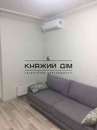 Оренда Квартира 1-кімнатна, 13/15 поверх на Салютная ул. Київ