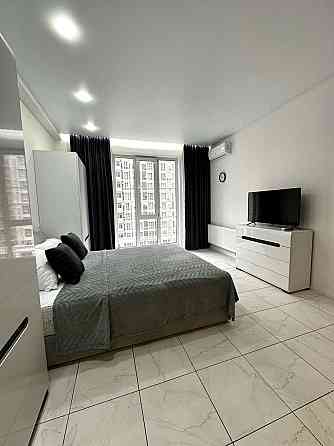 Продаж Квартира 1-кімнатна, 10/21 поверх на Максимовича Михайла вул., д. 26-В Київ