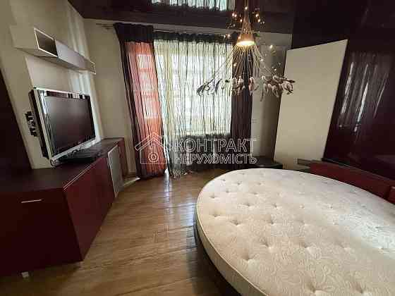 Продаж Квартира 3-кімнатна, 8/14 поверх на вул. Молочна Kharkiv