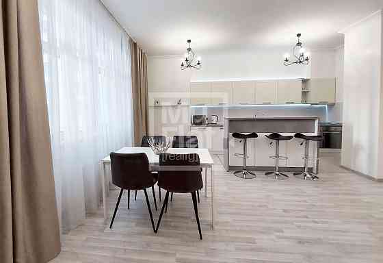 Оренда Квартира 3-кімнатна, 3/27 поверх на вул. Коновальца Евгения Kiev