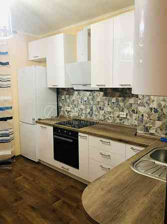 Продаж Квартира 2-кімнатна, 20/25 поверх на Балтійський вул., д. 3 Київ