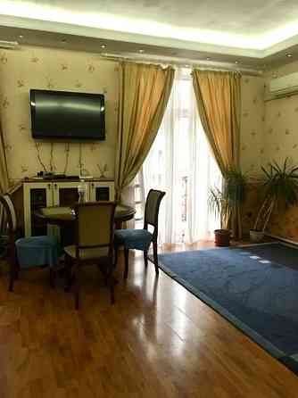 Оренда Квартира 3-кімнатна, 4/5 поверх на Білоруська, 32 Київ