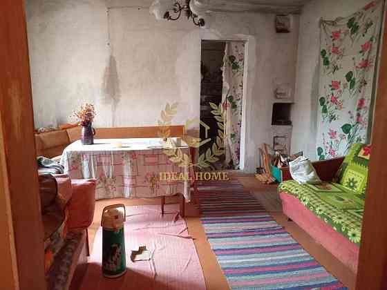 Продам будинок з великою земельною ділянкою в с.Заруддя 