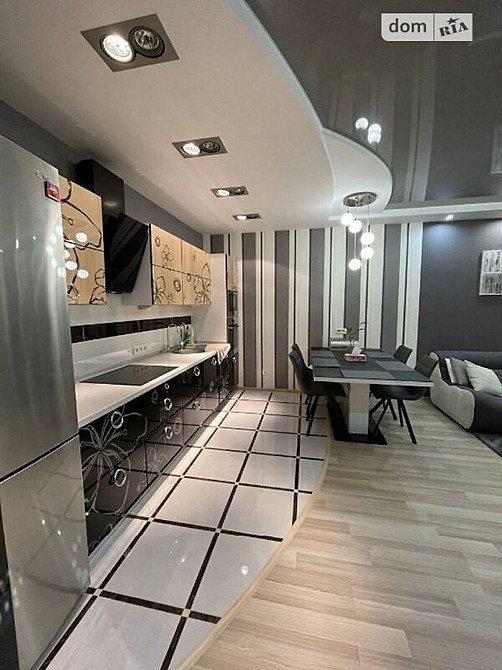 Оренда Квартира 3-кімнатна, 14/24 поверх на ул. Вышгородская Киев - изображение 2