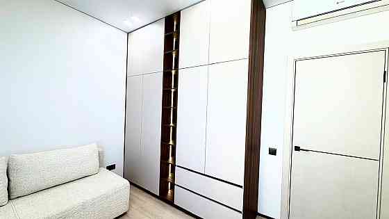 Продаж Квартира 2-кімнатна на ул. Краснова, 1а Одесса