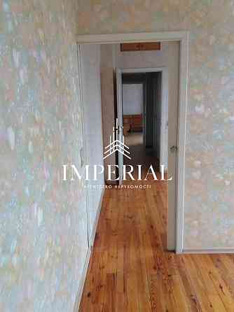 Продаж Квартира 3-кімнатна, 3/5 поверх на вул. Чумака Василя Київ