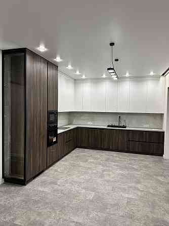 Продаж Будинок 4-кімнатний Ровно