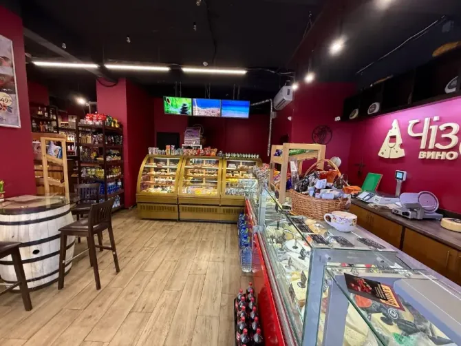 New Store on the red line on European Square. The place is bomb. Good renovation, showcase Dnipro - photo 7