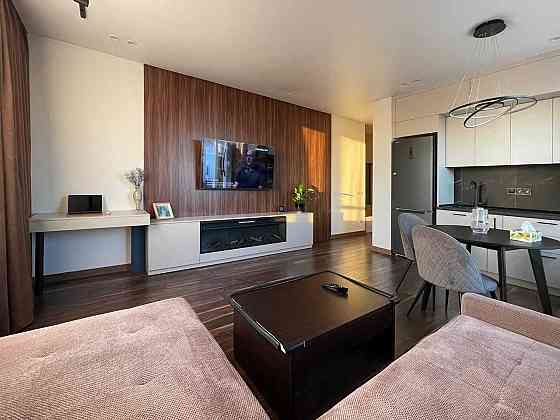 Продаж Квартира 1-кімнатна, 14/16 поверх на Салютна вул., д. 2Б Київ