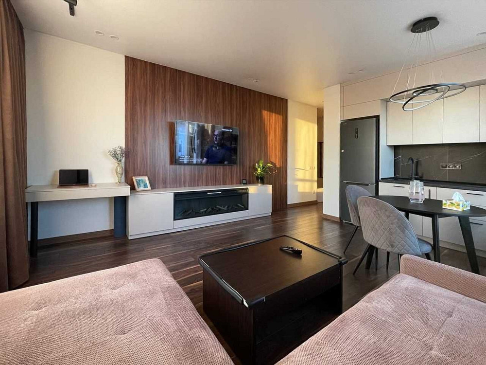 Продаж Квартира 1-кімнатна, 14/16 поверх на Салютна вул., д. 2Б Київ - фото 1