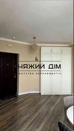 Оренда Квартира 1-кімнатна, 16/25 поверх на Бажана Николая просп. Киев