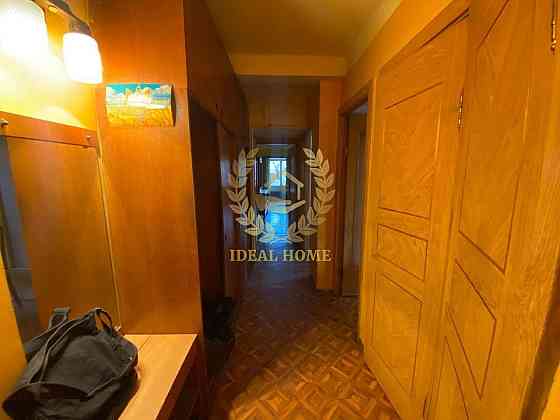 Продаж Квартира 3-кімнатна, 2/9 поверх на Вышгородская ул., 38 Kiev