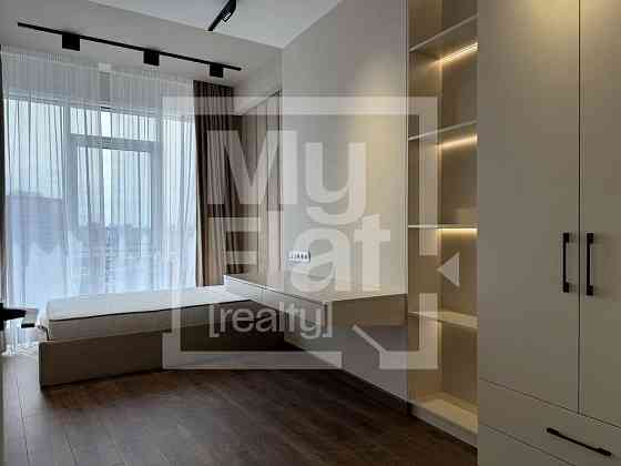 Оренда Квартира 4-кімнатна, 6/23 поверх на вул. Бусловская Kiev