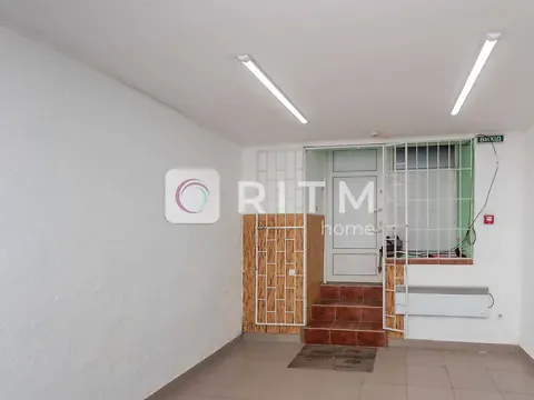 Здається    Чернівці Аркадія Жуковського (Горького Максима) вулиця 19 Чернівці - фото 6