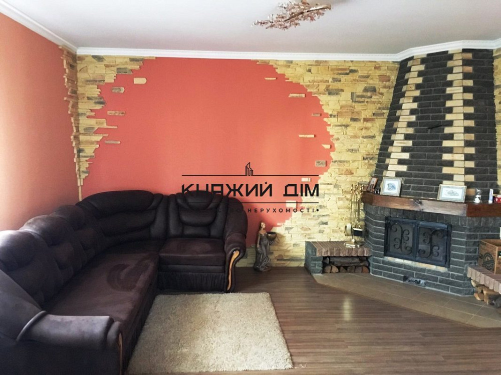 Продажа 2-х этажного дома в с. Подгорцы. № 2210677  - фото 2