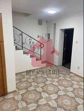 Продаж приміщення вільного призначення на Корзо поверх - 1/3 Uzhhorod