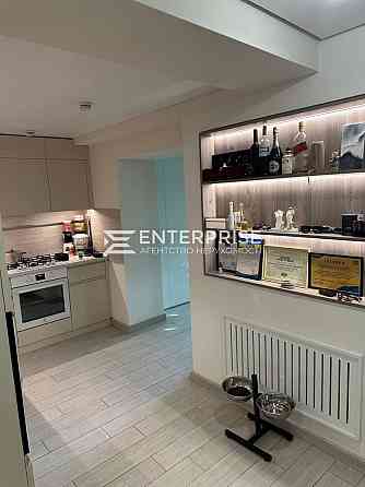 Продаж Квартира 2-кімнатна, 1/9 поверх на вул. Березняковская,14 А Київ