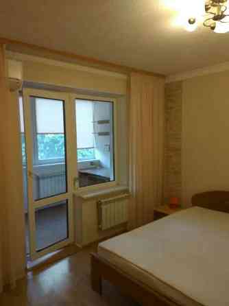 Оренда Квартира 3-кімнатна, 4/16 поверх на Харьковское шоссе, 59 Київ