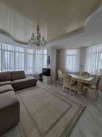 Продаж Квартира 3-кімнатна, 17/22 поверх на Французский ул. Одеса