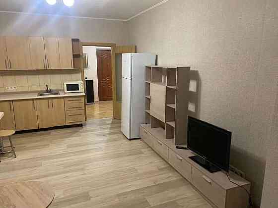 Оренда Квартира 2-кімнатна на Харьковское шоссе, 152 Київ