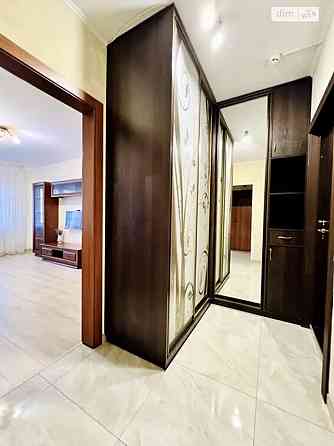 Оренда Квартира 1-кімнатна, 18/22 поверх на вул. Олени Пчілки, 4 Kiev