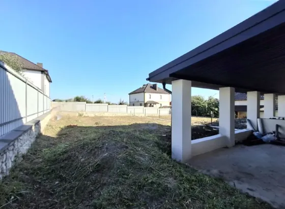 Duplex with a plot in Baikivtsi Ternopil'