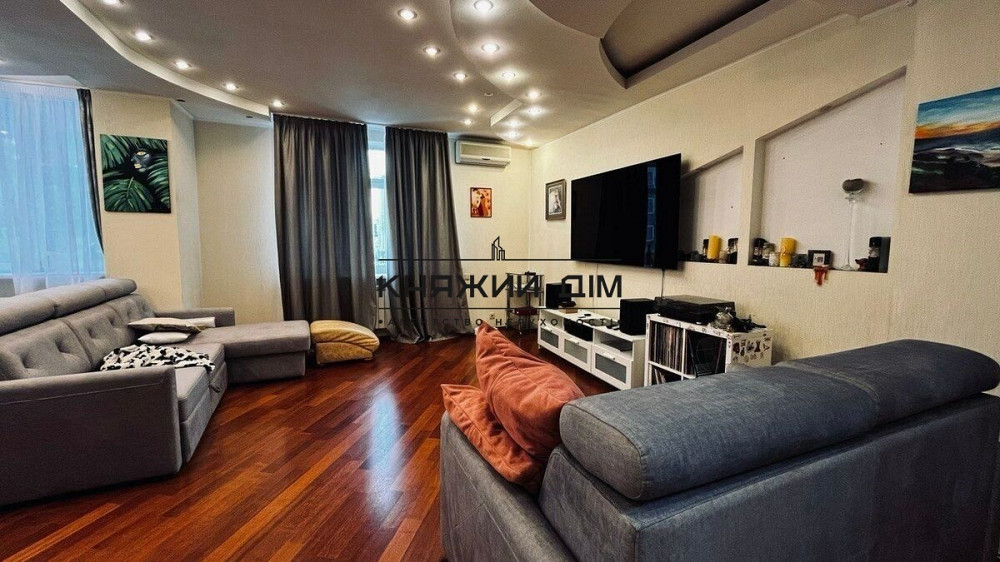 БЕЗ КОМІСІЇ !!! Оренда дворівневої 4-х к. кв. з великою терасою у центрі, м. Палац Україна. № 11200712 Киев - изображение 2