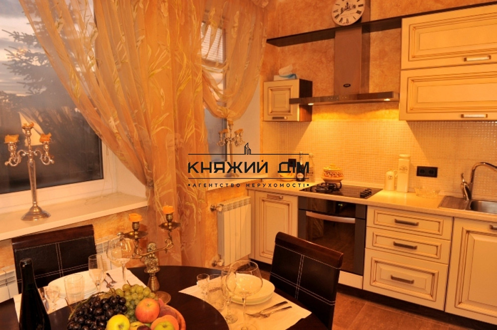 ЕСТЬ ГЕНЕРАТОР!!! Шикарный Дом в с. Святопетровское. Код объекта № 135640  - фото 6