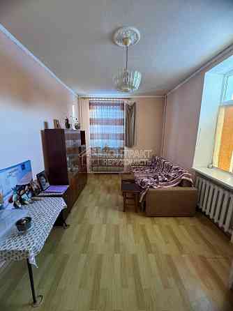 Продаж Квартира 3-кімнатна, 1/2 поверх на вул. Забайкальський Харків