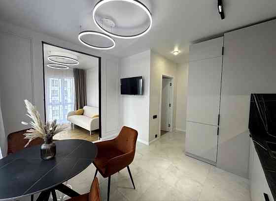 Продаж Квартира 2-кімнатна, 7/23 поверх на Максимовича Михайла вул., д. 24в Kiev