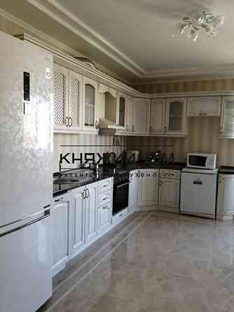 Оренда 5-ти кімнатної квартири з паркінгом метро Печерська, код № 11195657 Київ