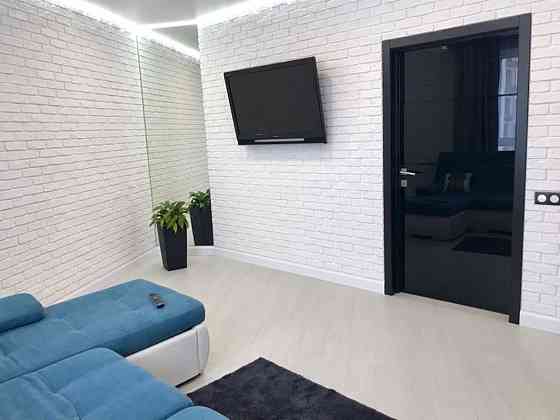 Оренда Квартира 2-кімнатна, 15/24 поверх на ул. Заречная, 1г Київ