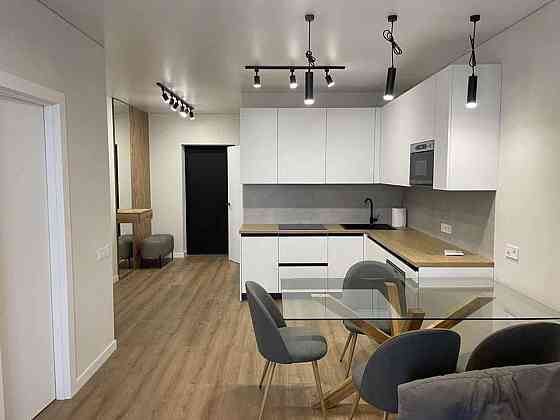 Оренда Квартира 1-кімнатна, 13/26 поверх на ул. Елены Телиги Киев