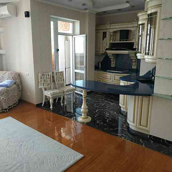 3-х комнатная квартира в Приморском районе. Центр Одесса