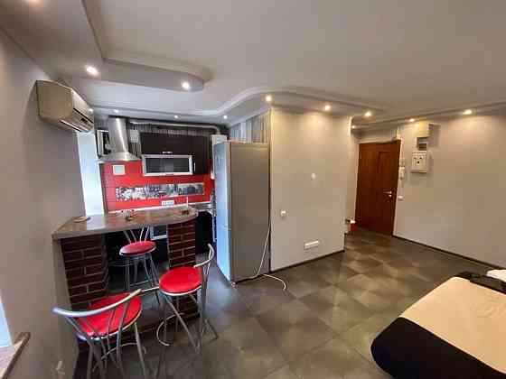 Оренда Квартира 2-кімнатна, 3/5 поверх на Константиновская ул., 44 Київ