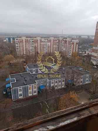 Простора трикімнатна квартира в зеленому районі Києва Київ