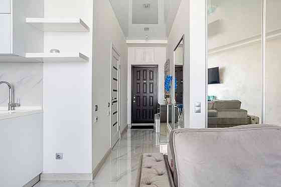 Продам 1 комнатную квартиру в Жемчужном квартале на Каманина. Одесса