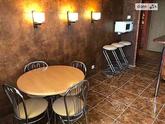 Оренда Квартира 2-кімнатна, 16/18 поверх на Харьковское шоссе Київ