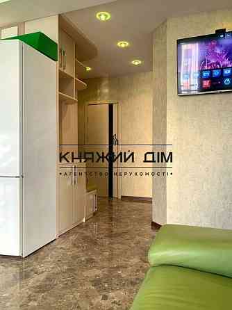 Є Генератор! Оренда 3-кімнатна квартира студіо, м. Святошин. № 11106574 Київ