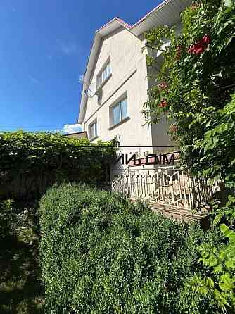 Продається гарний 3-поверховий будинок в Княжичах. №2211641 Княжичі (Броварський район)