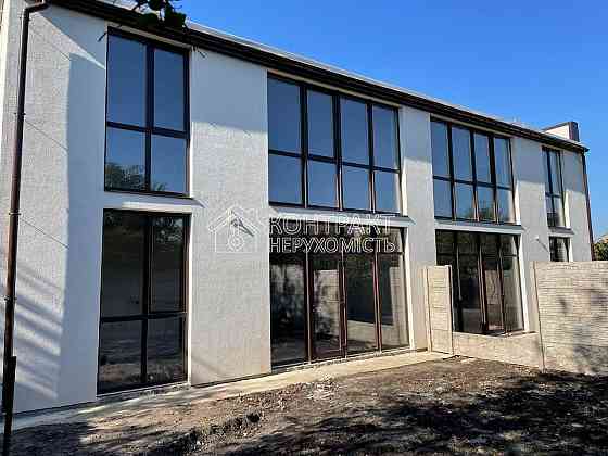 Продаж Будинок 5-кімнатний на вул. Алупкінська Kharkiv