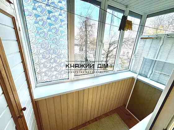 Оренда Квартира 3-кімнатна, 2/5 поверх на Бурмистенко ул. Київ